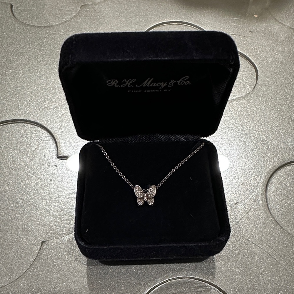 Elegant Silver Butterfly Necklace